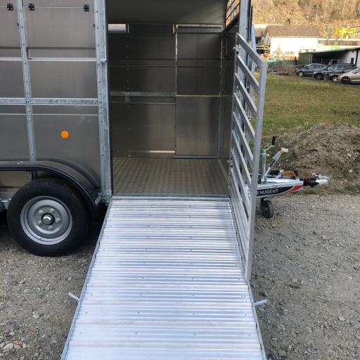 Variante mit Heck- und Seitenrampe